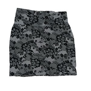 Lace print slip on skirt